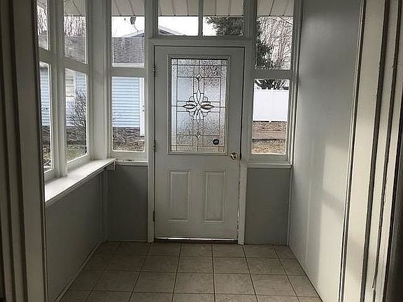 4th image of 245 N Cherry St