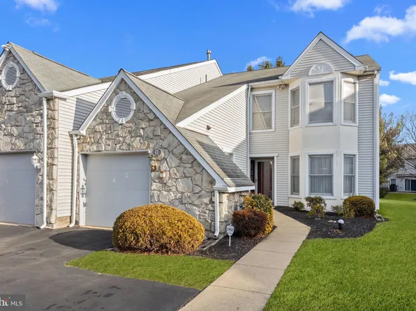 47 Kanon Ct, Newtown, PA 18940