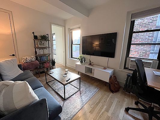 1st image of 35 Bedford St APT 30