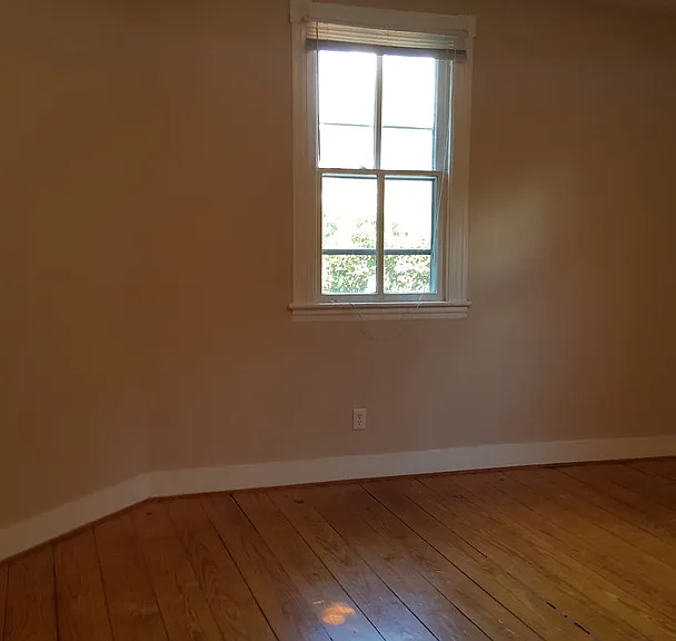 414 London St — Photo 12
