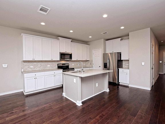 4th image of 133 Flexus Ln