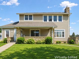 125 E 3rd St, Monticello, IA 52310
