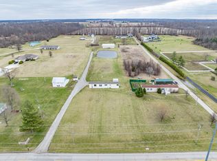 11423 Marion Center Rd, Hoagland, IN 46745