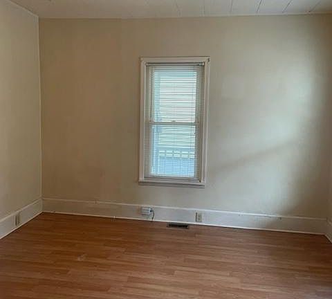 2nd image of 1457 Winchester Ave #1