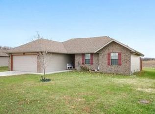 135 Deer Run St, Rogersville, MO 65742