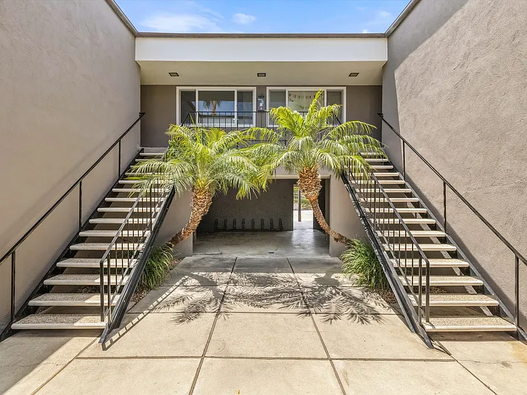 Renovated Apartments in Isla Vista — Photo 1
