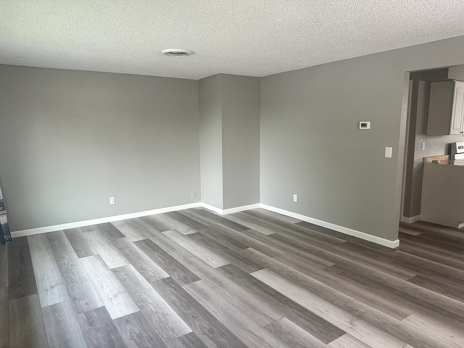 3 bed, 1152 sqft, $1,625 — Photo 3