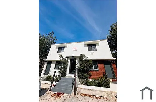 5541 NW Miami Ct #3 Photo 1