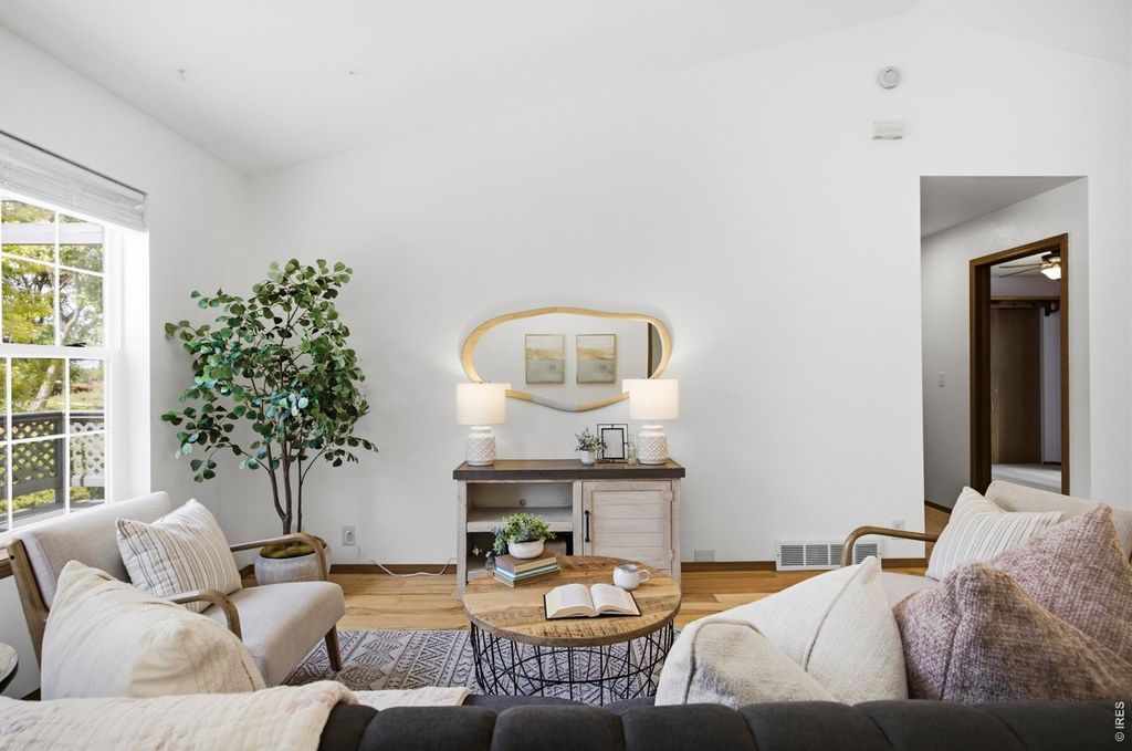 825 Madera Ct
