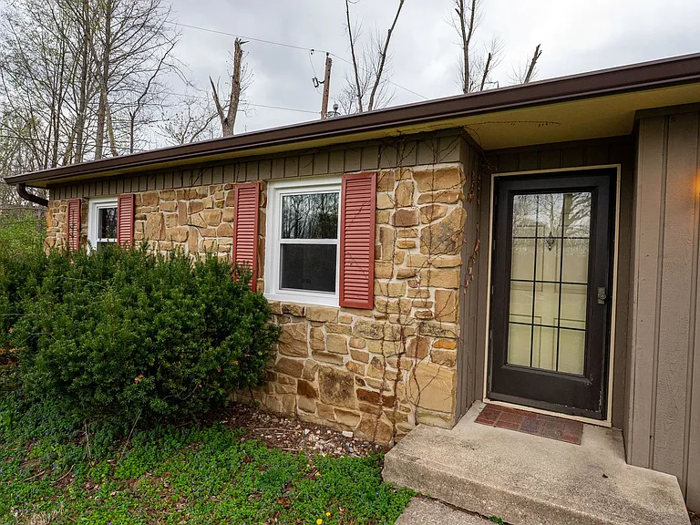4621-4655 S Acorn Dr — Photo 48