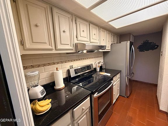 3rd image of 6201 Escondido Dr APT 17E