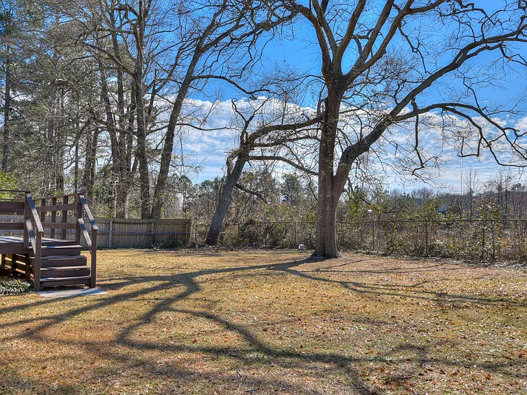 1709 Forest Creek Ct — Photo 29