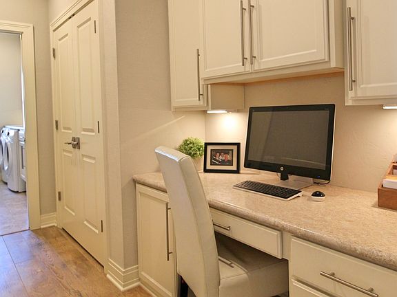 5th image of 1622 Copperstone Pl Unit 4-6