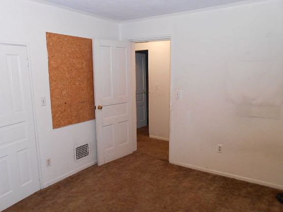 4th image of 207 Bain Ave #P