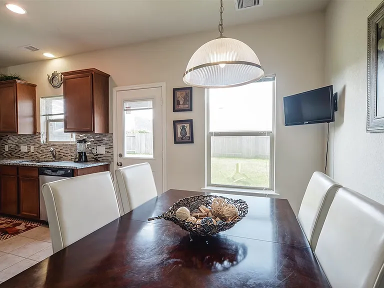 8730 Sunny Gallop Dr — Photo 17