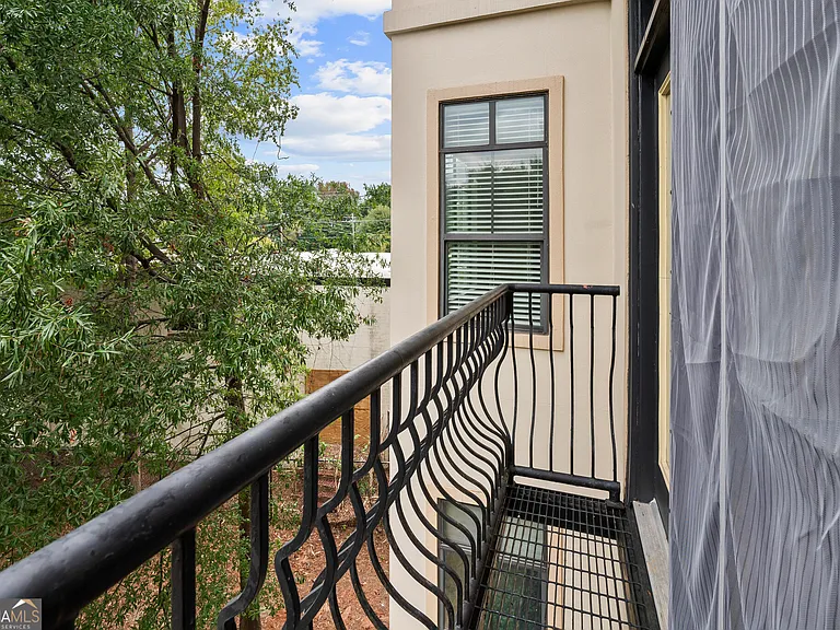 5300 Peachtree Rd #2303 — Photo 6