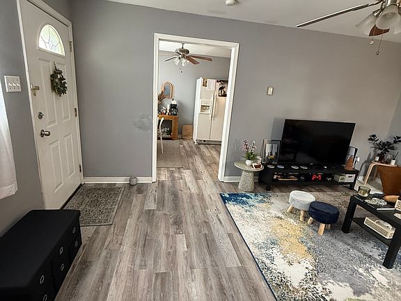 2nd image of 503 Kingwood St APT B