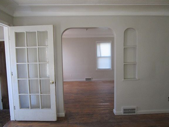 5th image of 15469 Coyle St
