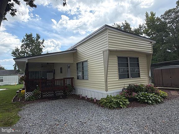 2nd image of 25448 Corkys Ln