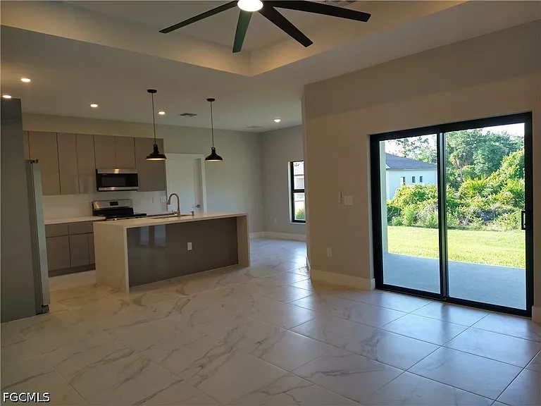 847 Bell Blvd S — Photo 12