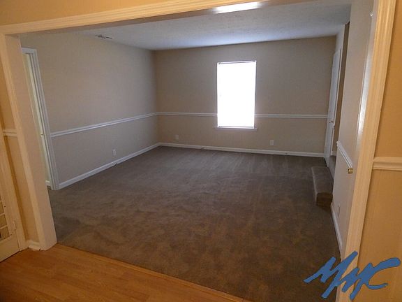 5th image of 248 Caroline Dr Unit B