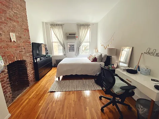 Rented by TheRealEstateCompany.com LLC | media 13