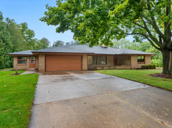 8745 North Kildeer COURT, Brown Deer, WI 53209