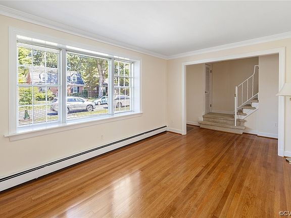 3rd image of 4419 Park Ave