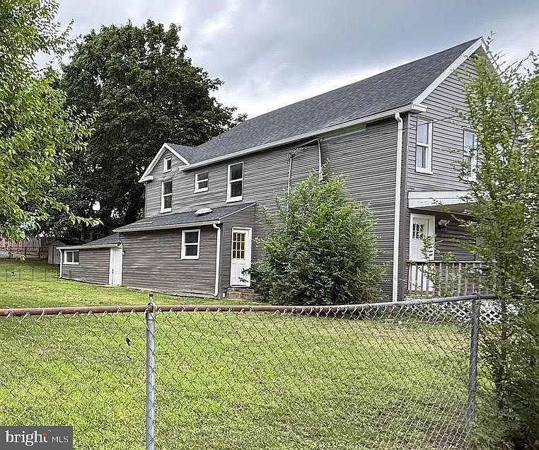 2nd image of 659 Faulkner Ave