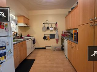 184 Naples Rd #6, Brookline, MA 02446
