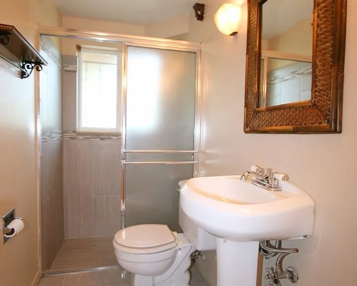 531 Empress St — Photo 14