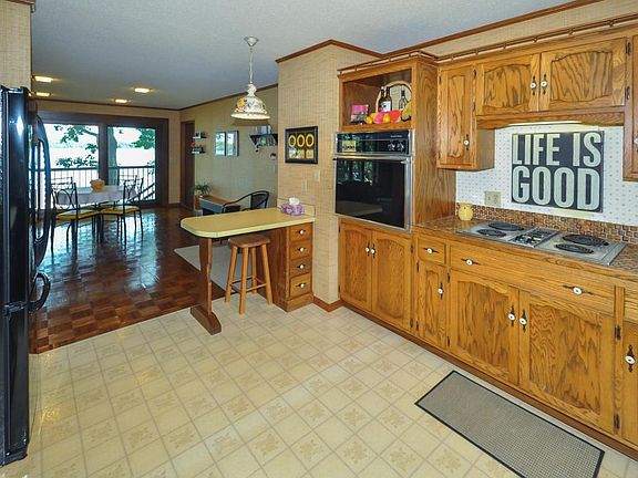 5th image of 813 Glacier Ave
