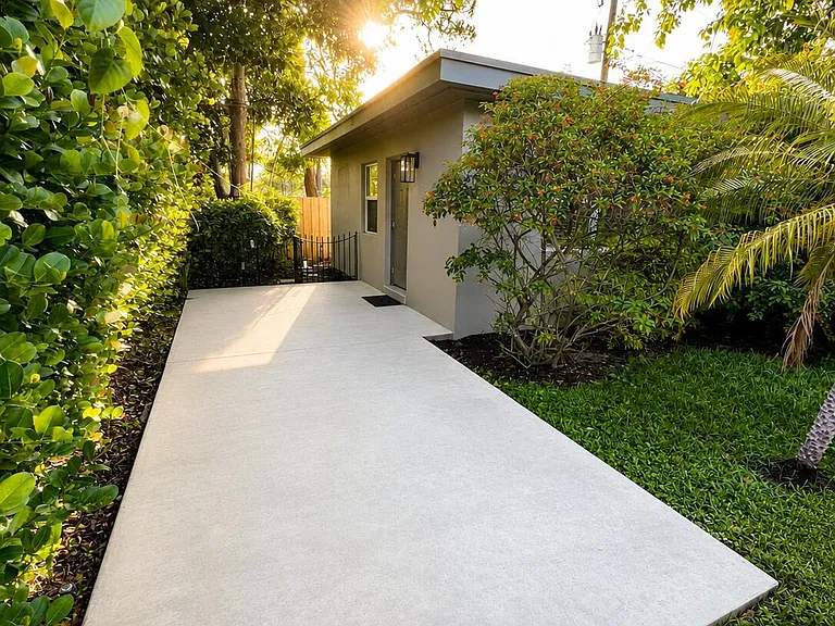 1437 NW 4th Ave — Photo 12