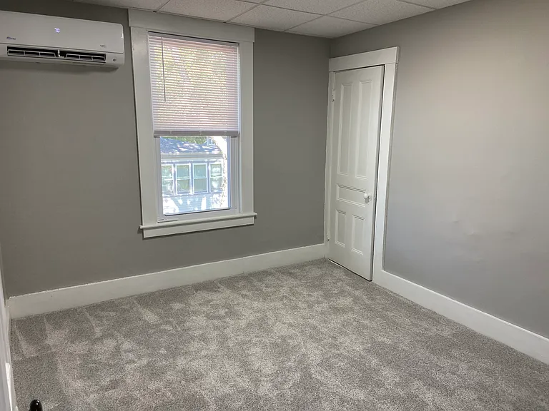 30-32 Elm St #30B — Photo 13