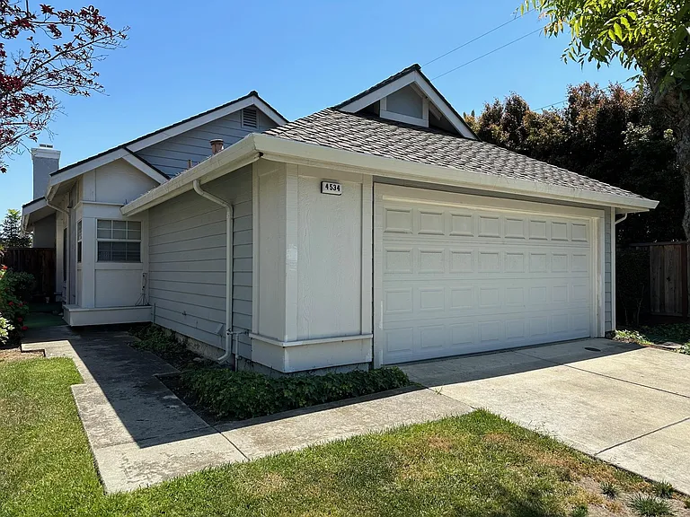 4534 Black Oak Cmn — Photo 1