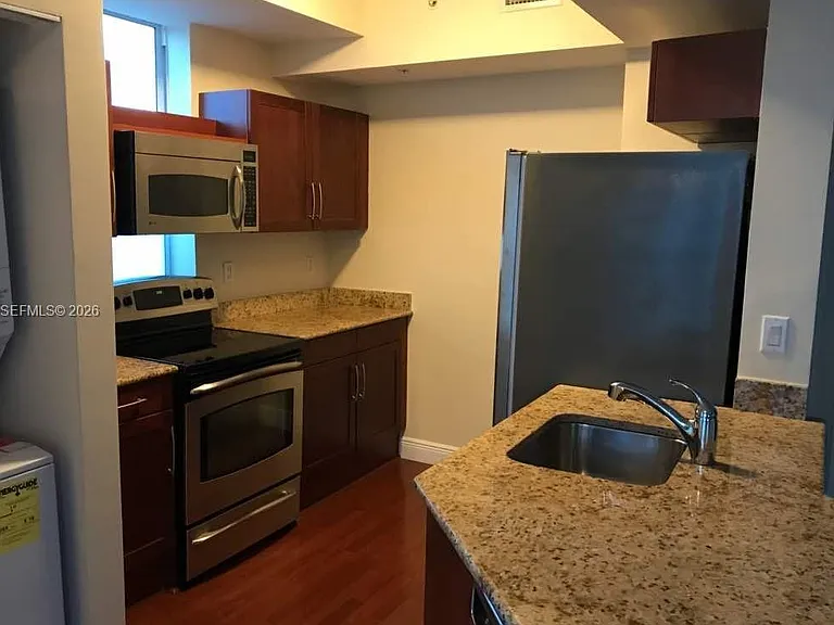 7275 SW 90th Way #350 — Photo 3