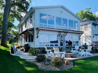 809 E Willis Park, North Webster, IN