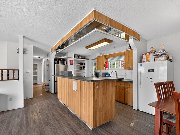 5th image of 2647 Springfield Rd