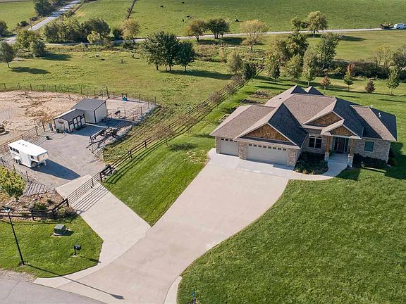 3rd image of 4287 Buffalo Ct NE