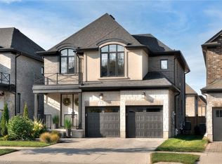231 Forest Creek Dr, Kitchener, ON N2R 0M2