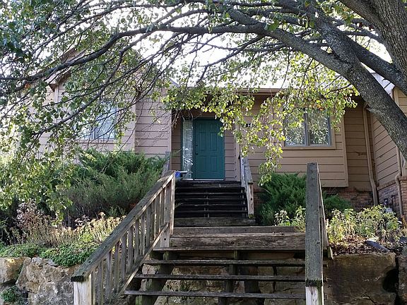 2100 Crossgate Dr Front Elevation