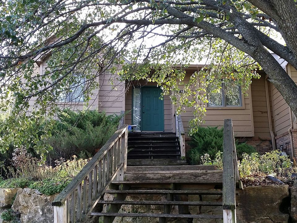 2100 Crossgate Dr Front Elevation