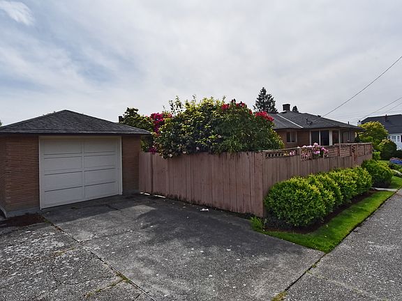 4th image of 7756 32nd Ave NW