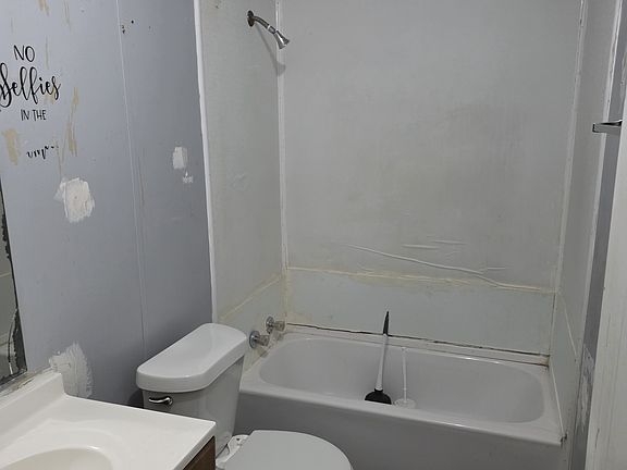 3rd image of 9664 Cypress Park Dr