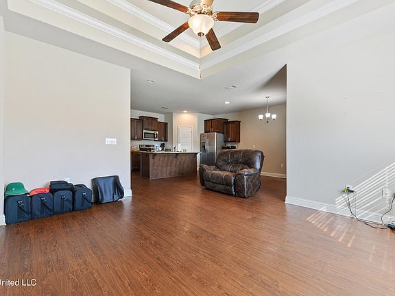 4th image of 10166 Little Gem Dr