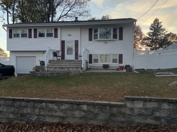 30 Point Pleasant Rd, Hopatcong Boro, NJ 07843