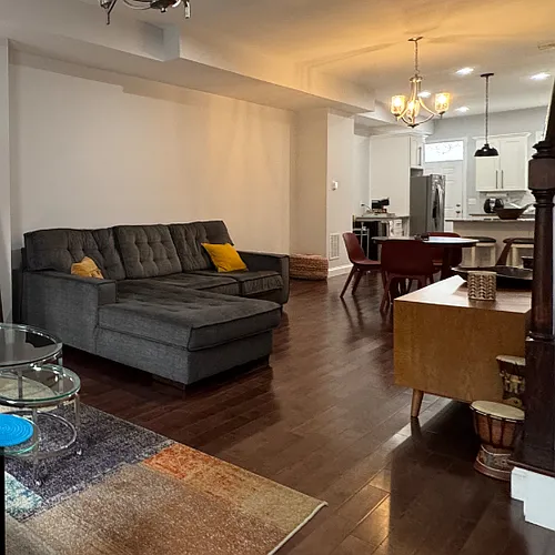 1636 N Broadway Photo 1