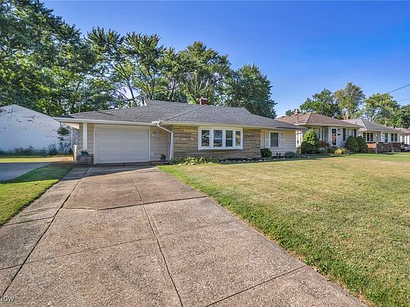 2nd image of 11043 Meadowbrook Dr