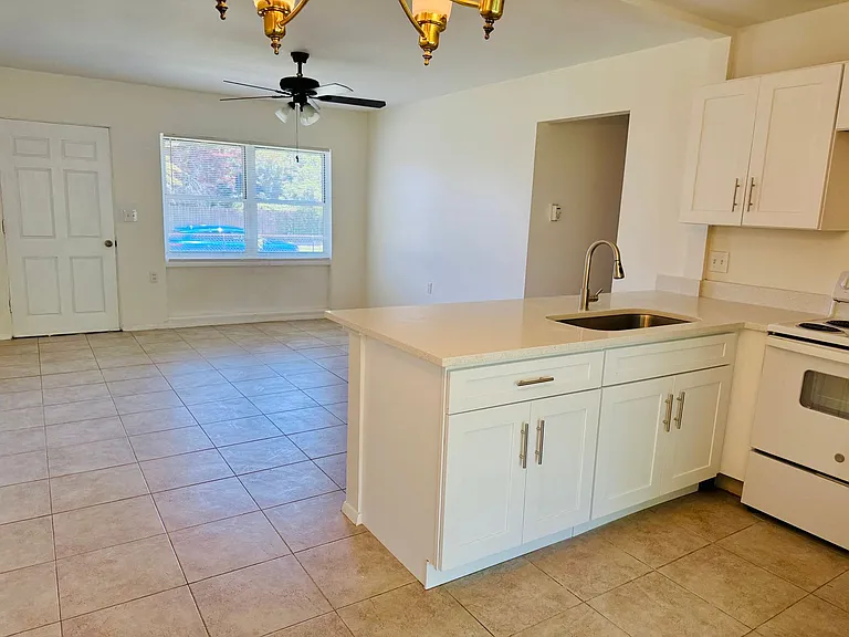 14205 Allison Dr — Photo 3