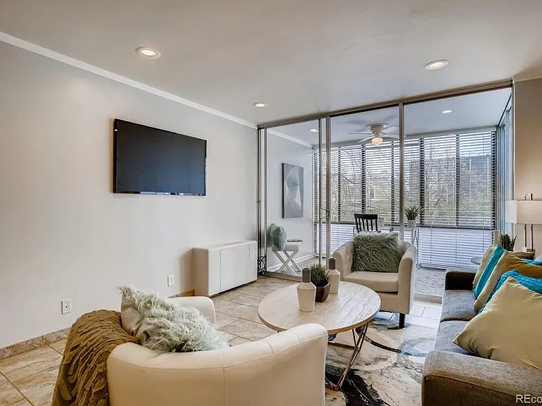 1050 N Corona St #115 — Photo 9